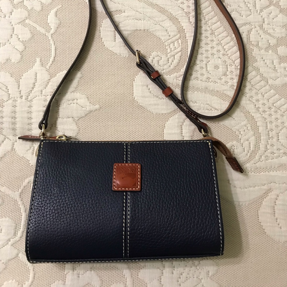 Pebble Grain Small Janine Crossbody - Midnight Blu